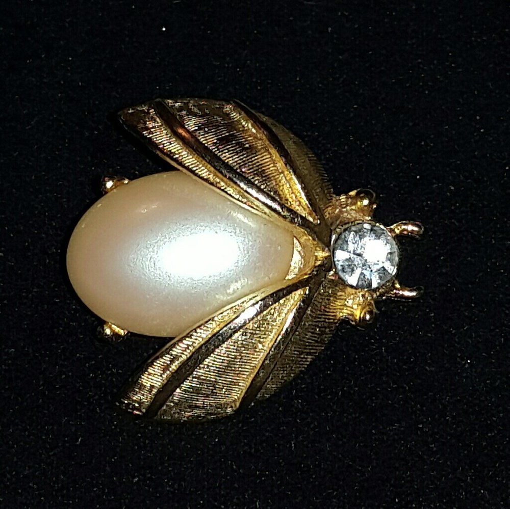 #331 Vintage Ladybug Brooch Crystal Pearl gold bug pin